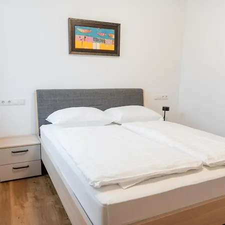 Apartments Naklo * Naklo