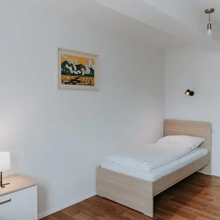 Apartments Naklo *