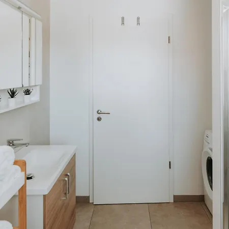 Apartma Apartments Naklo *