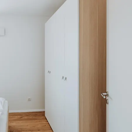 Apartments Naklo Appartamento Naklo
