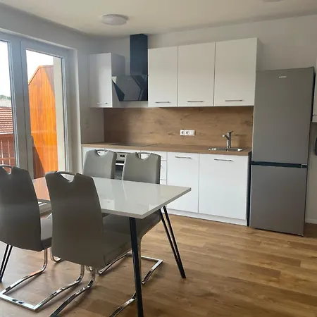Apartma Apartments Naklo *